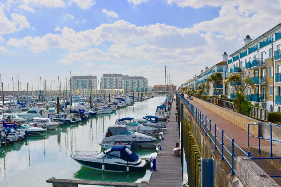 Apartmán Marina Living With Parking, Balcony, Quiet And Secure Hove Exteriér fotografie