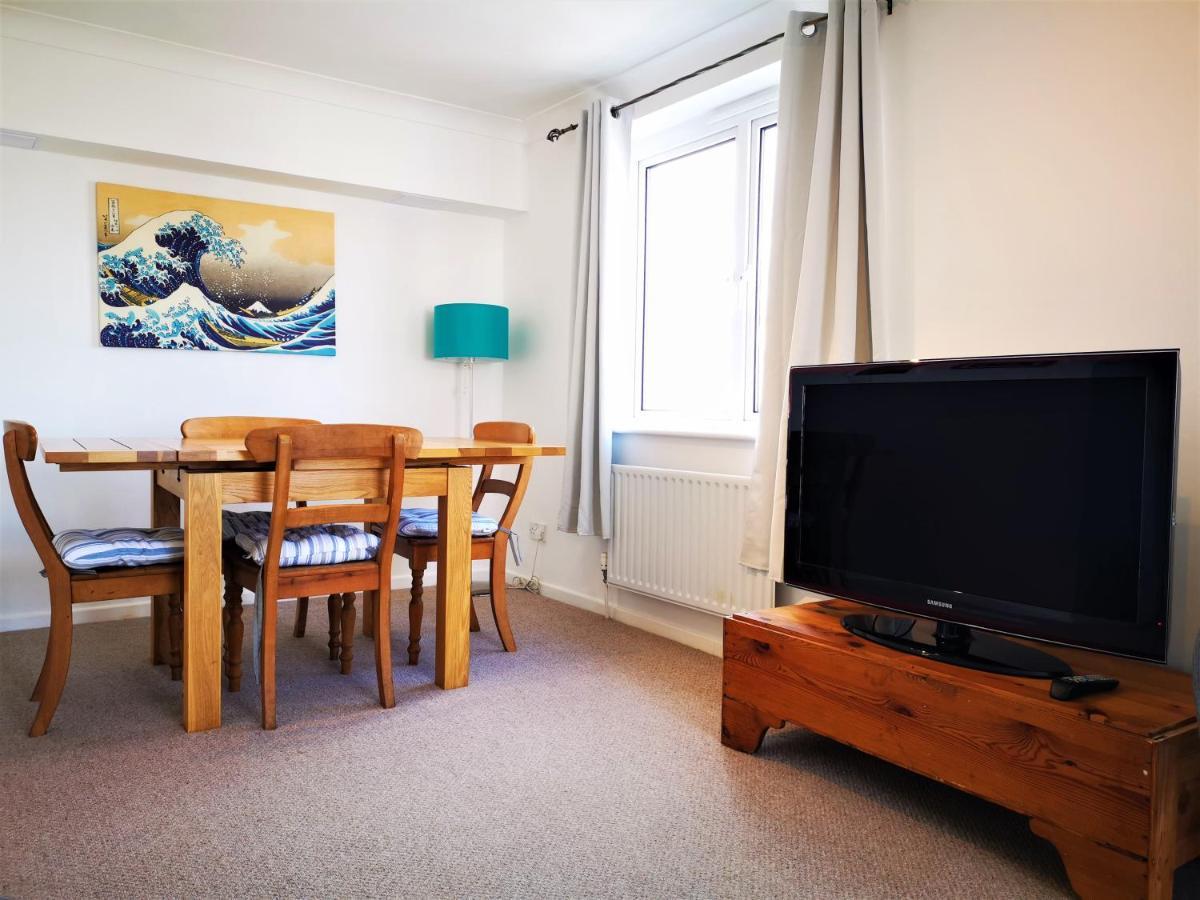 Apartmán Marina Living With Parking, Balcony, Quiet And Secure Hove Exteriér fotografie